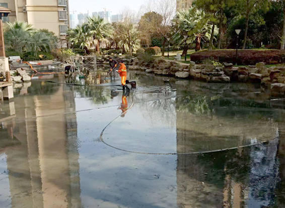 衡东景观池淤泥清理